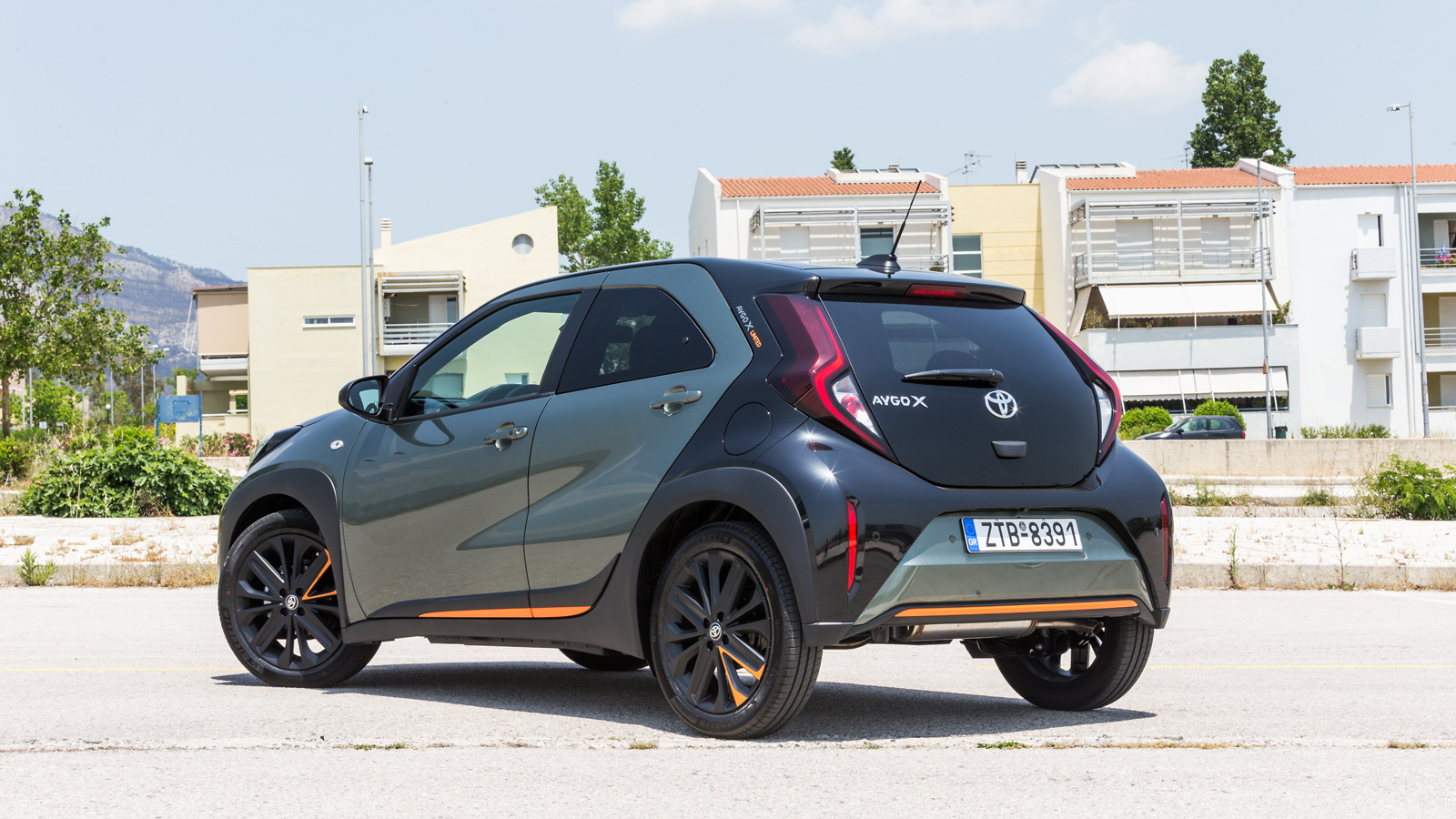 Toyota Aygo X CVT: To μικρό μεγάλωσε κι έγινε crossover